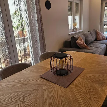 Bike Corner Apartment *
